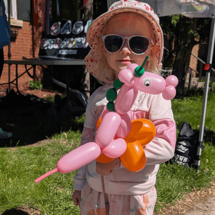 Girl with Balloon Animals Hamilton by Phil the Balloon Guy